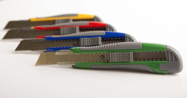 סכין חיתוך דשא סינטטי